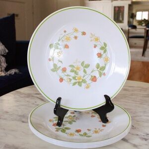 Vintage Corelle Strawberry Sundae Dinnerware (5 plates)